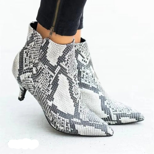 Heidi-Mode | Stylische Stiefelette mit Spitzer Zehe und Schmalem Absatz