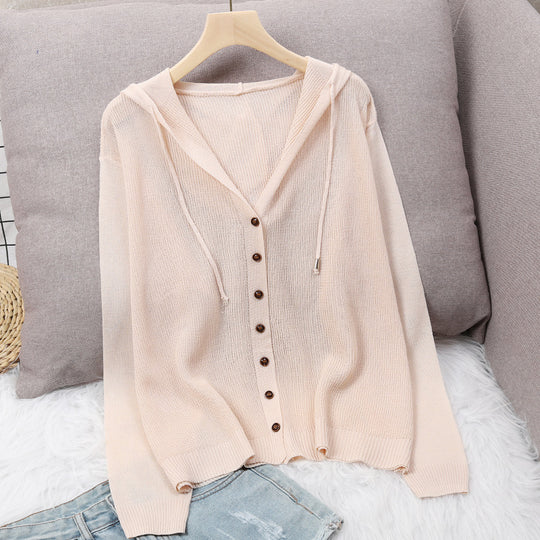 Damen Strickjacke mit Kapuze und eleganten Holzknöpfen Heidi-Mode
