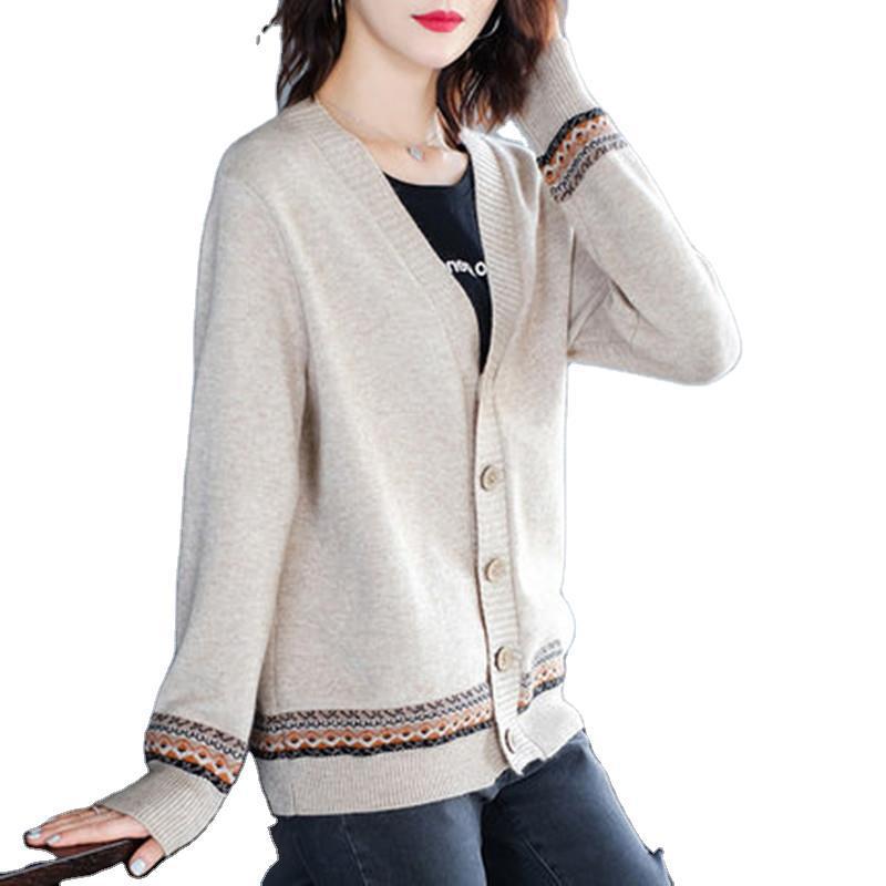 Damen Strickjacke mit eleganten Knopfdetails und modischer Häkelbordüre Heidi-Mode