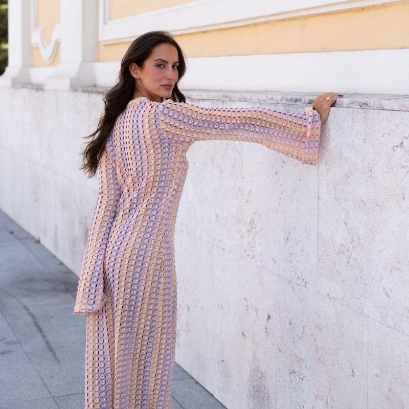 Langärmliges Häkel-Maxikleid mit Streifenmuster