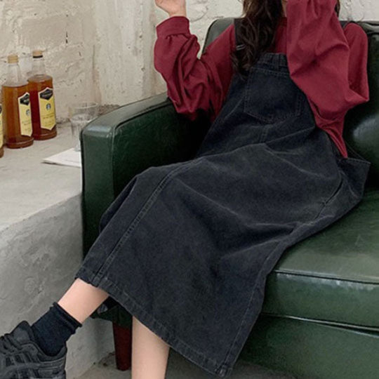 Lässiges Jeans-Latzkleid mit Vordertasche
