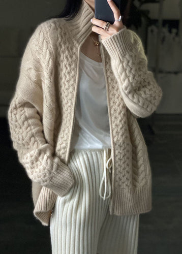 Heidi-Mode | Strickjacke mit hohem Halsausschnitt