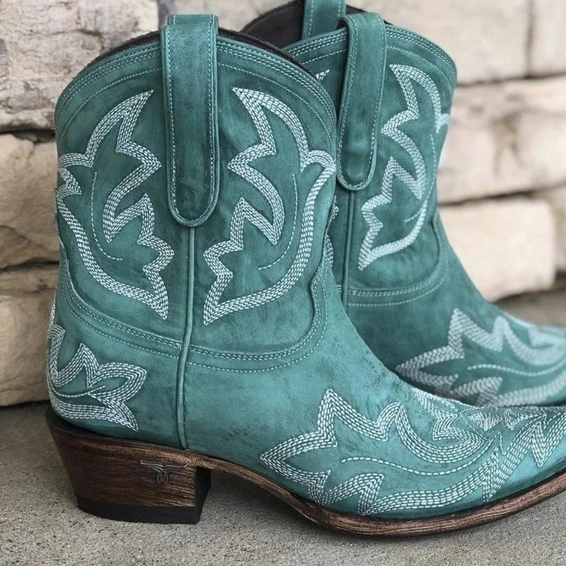 Heidi-Mode | Bestickte Cowboy-Stiefel