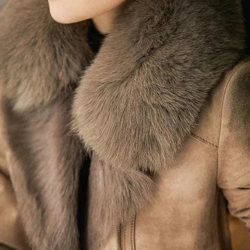 Heidi-Mode | Lammfelljacke mit Pelzkragen für den Winter