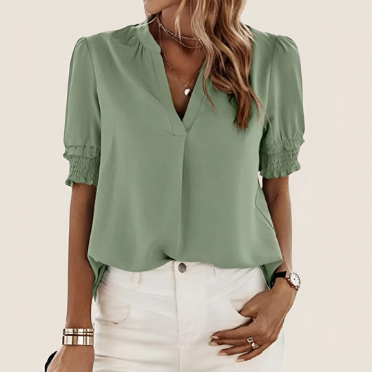 Kurzarmbluse mit V-Ausschnitt