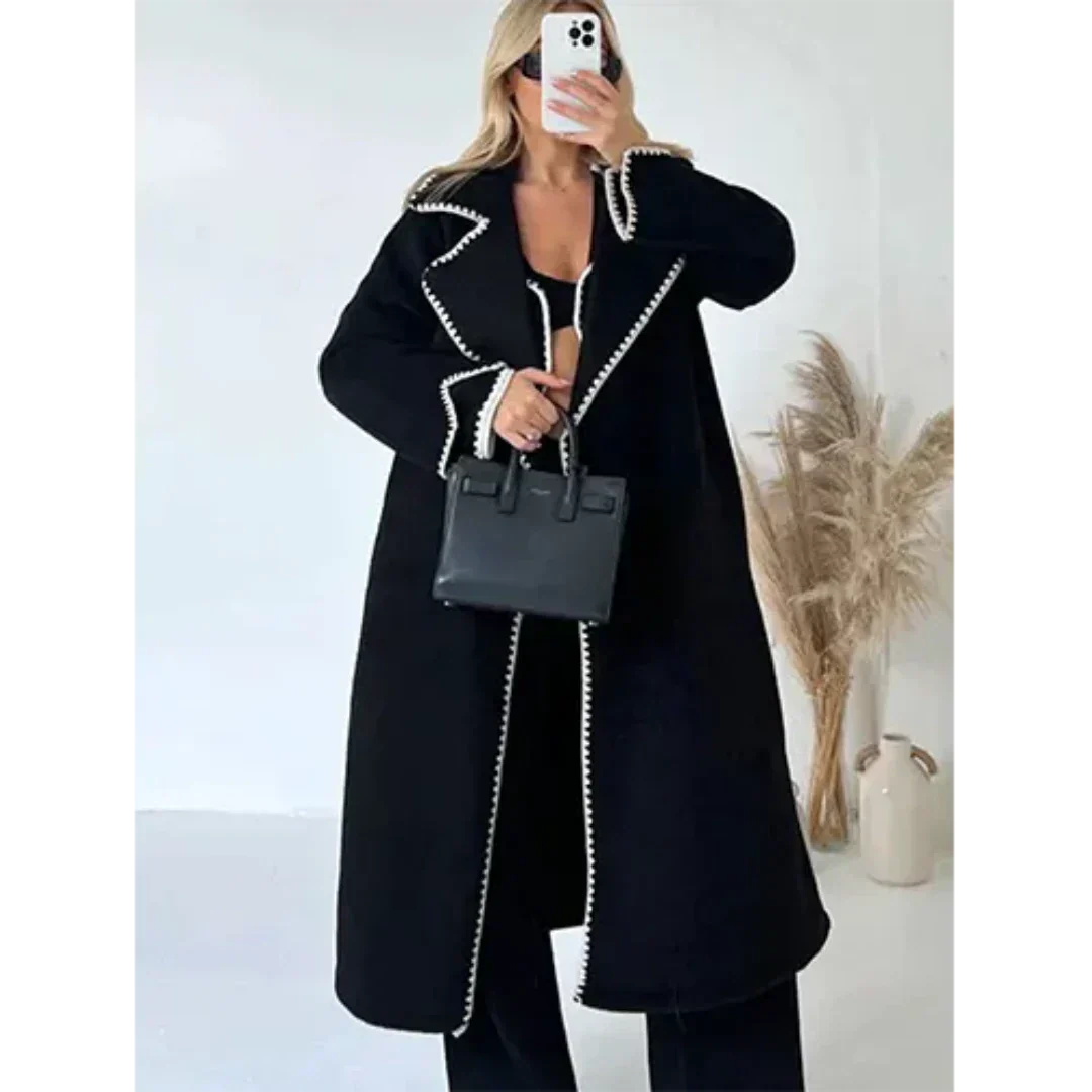 Heidi-Mode | Stylischer Schwarzer Langer Mantel