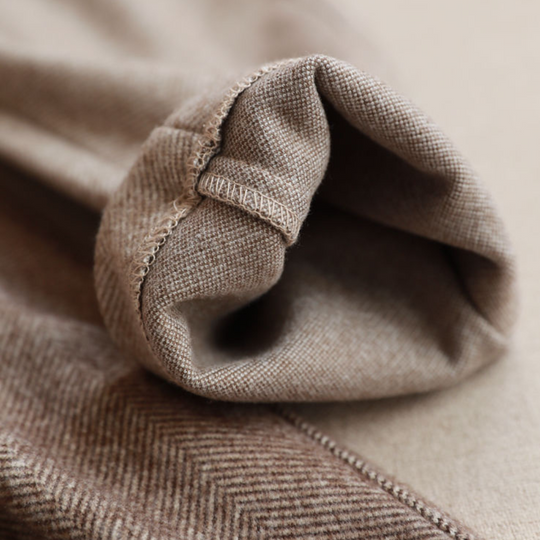 Heidi-Mode | Damenhose mit Fischgrätmuster für vielseitige Kleidung in allen Jahreszeiten