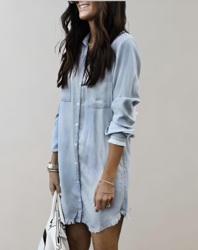 Semi oversized mini denim jurk boven kniehoogte met knopen