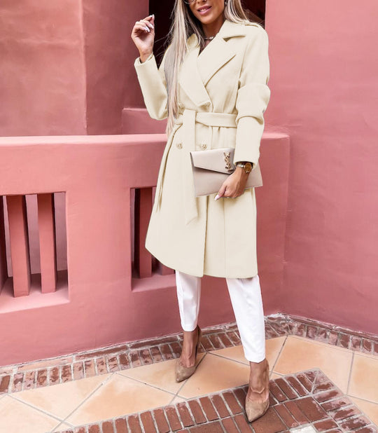Damen Eleganter Trenchcoat mit tailliertem Schnitt und praktischen Taschen Heidi-Mode