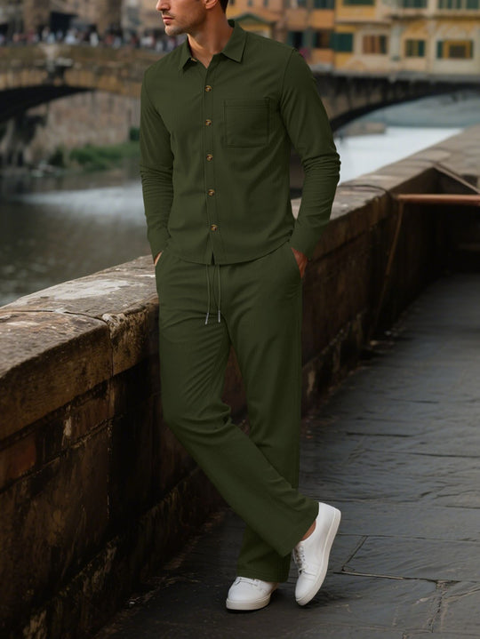 Herren eleganter Freizeitanzug mit strukturierter Oberfläche und praktischen Taschen Heidi-Mode