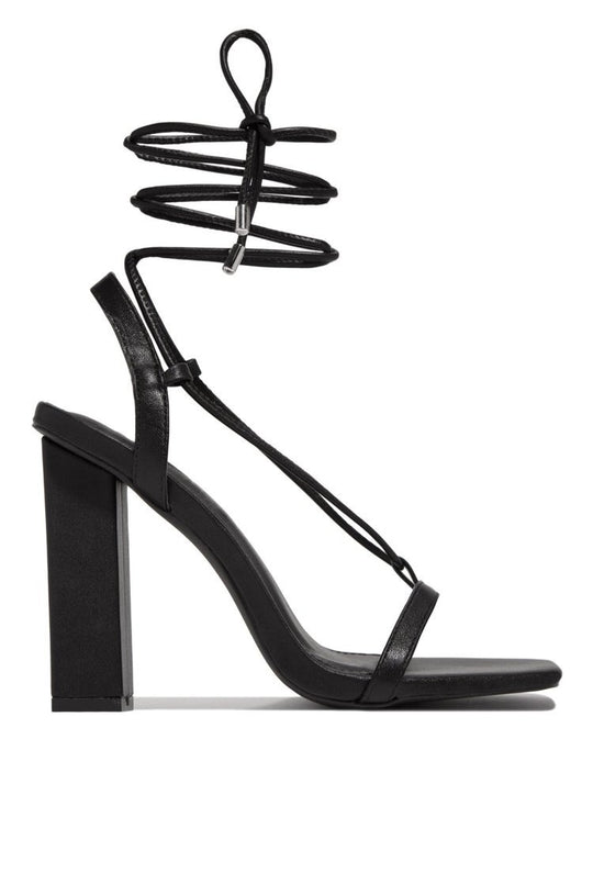 Damen High Heels mit elegantem Riemendesign und komfortablem Blockabsatz Heidi-Mode