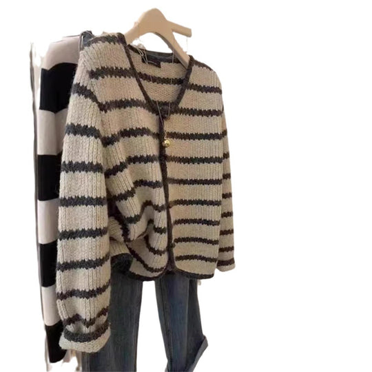 Damen Strickjacke im Boho-Stil mit Knopfleiste und breiten Ärmel Heidi-Mode
