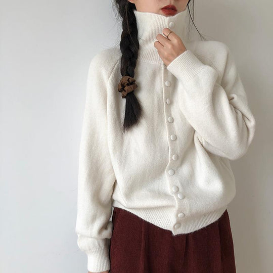 Damen Strickjacke mit modernem Rollkragen und Knopfdetails Heidi-Mode