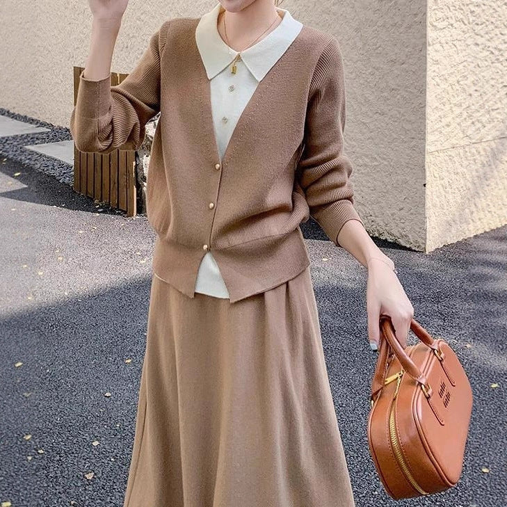 Damen Strickensemble mit eleganter Blusenoptik und weitem Rock Heidi-Mode
