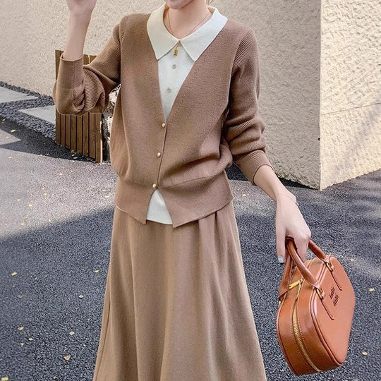 Damen Strickensemble mit eleganter Blusenoptik und weitem Rock Heidi-Mode