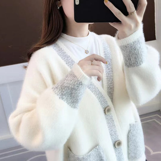 Damen Strickjacke mit modernem Farbkontrast und großen Taschen Heidi-Mode