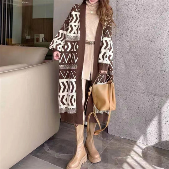 Damen Long Cardigan mit grafischem Design und tiefen Taschen Heidi-Mode