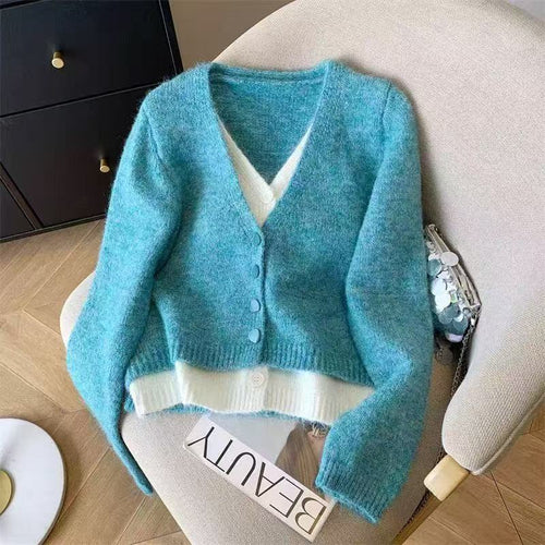 Damen modische Strickjacke mit elegantem V-Ausschnitt und Knopfdetails Heidi-Mode