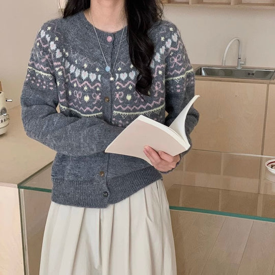 Damen Strickjacke mit festlichem Muster und modischen Knöpfen Heidi-Mode