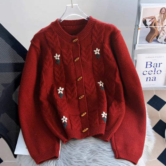 Damen Strickjacke mit floralem Zopfmuster und Holzknöpfen Heidi-Mode