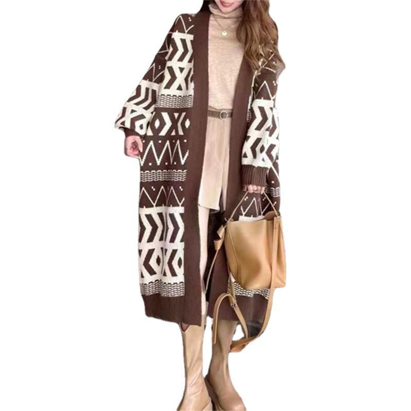 Damen Long Cardigan mit grafischem Design und tiefen Taschen Heidi-Mode