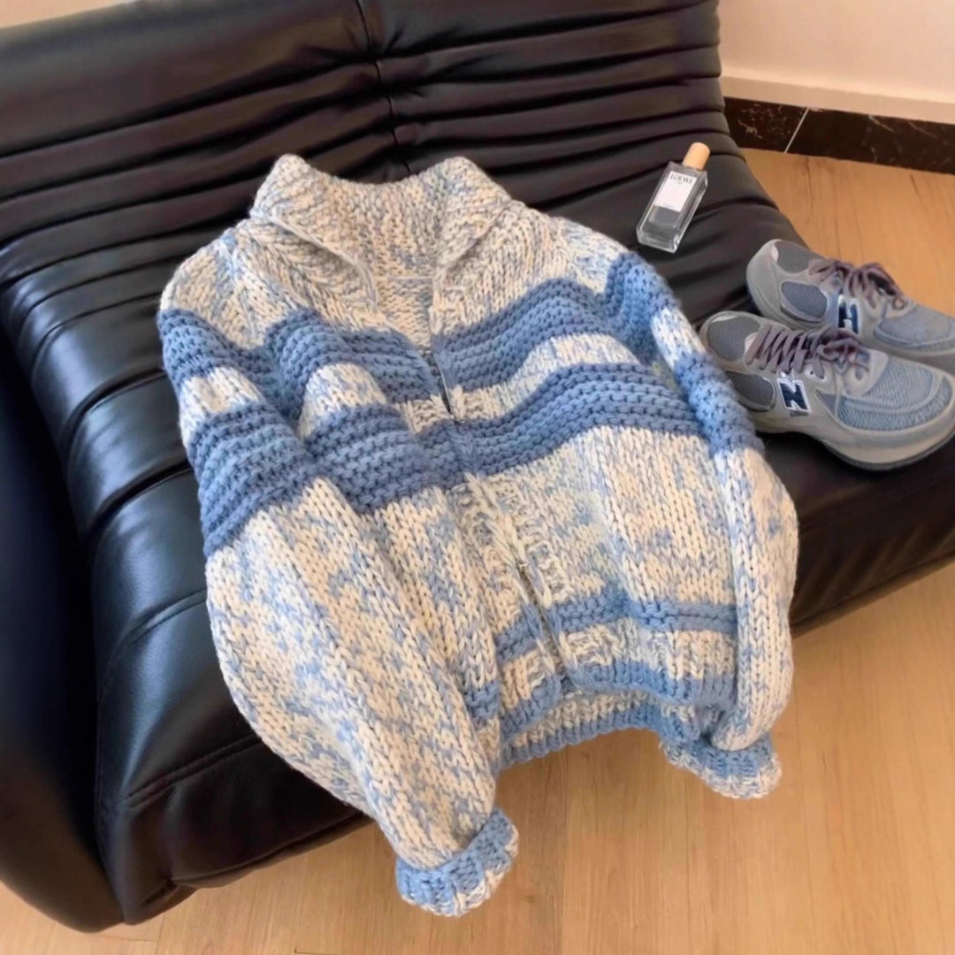 Damen Strickjacke mit breiten Streifen und hochwertigem Reißverschluss Heidi-Mode