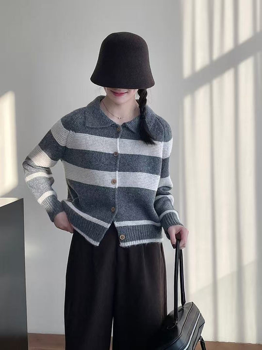 Damen Modischer Strickcardigan mit eleganten Streifen und Holzknöpfen Heidi-Mode