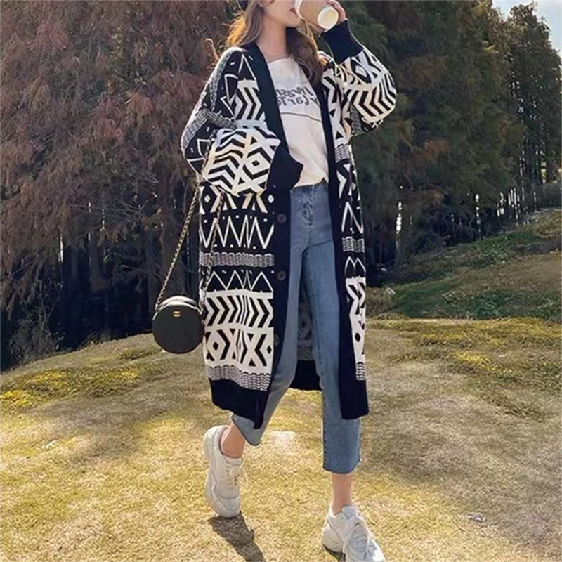 Damen Long Cardigan mit grafischem Design und tiefen Taschen Heidi-Mode