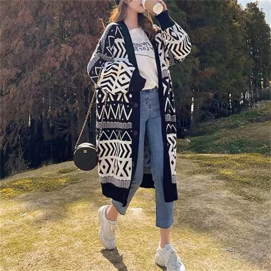 Damen Long Cardigan mit grafischem Design und tiefen Taschen Heidi-Mode