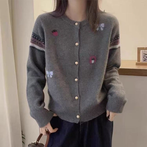 Damen Strickjacke mit eleganten Applikationen und Knopfdetails Heidi-Mode