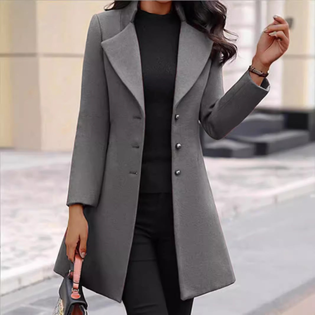 Damen zeitloser Wollmantel mit stilvollem Revers und eleganter Knopfleiste Heidi-Mode