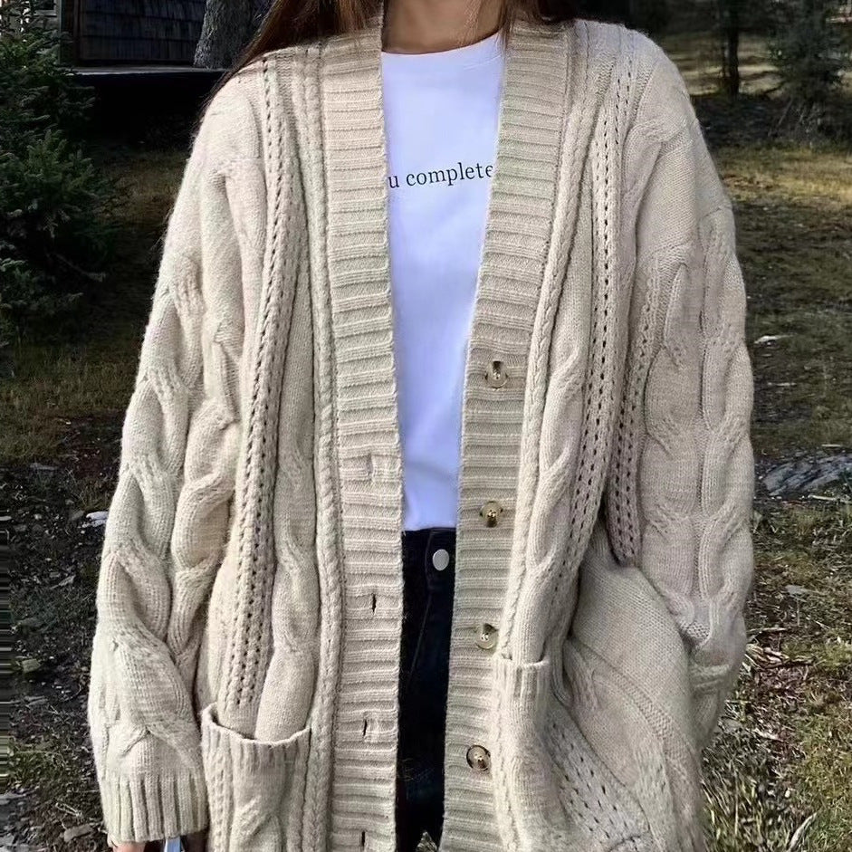 Damen Strickcardigan mit tiefem V-Ausschnitt und strukturiertem Zopfmuster Heidi-Mode