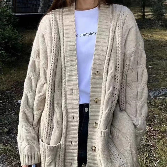 Damen Strickcardigan mit tiefem V-Ausschnitt und strukturiertem Zopfmuster Heidi-Mode