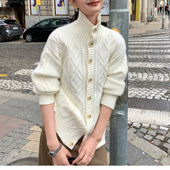Damen Strickjacke mit hochgeschlossenem Kragen und strukturierter Oberfläche Heidi-Mode