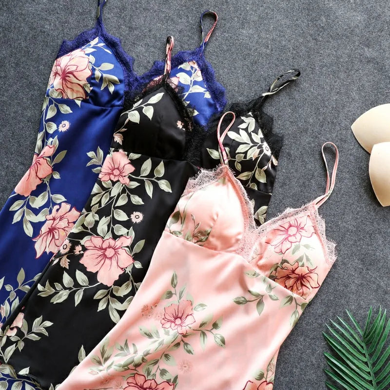 Luxuriöses Bettwäscheset aus Satin mit Blumenmuster