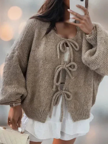 Heidi-Mode | Strickcardigan mit Schleifenverschluss für Eine Bohemian Ausstrahlung