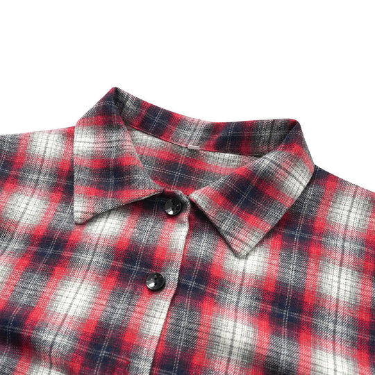 Kariertes Hemdkleid mit Gürtel und Knopfdetails