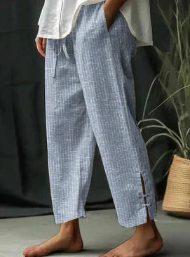 Heidi-Mode | Gestreifte Schlitzhose mit Tasche und Schnürung