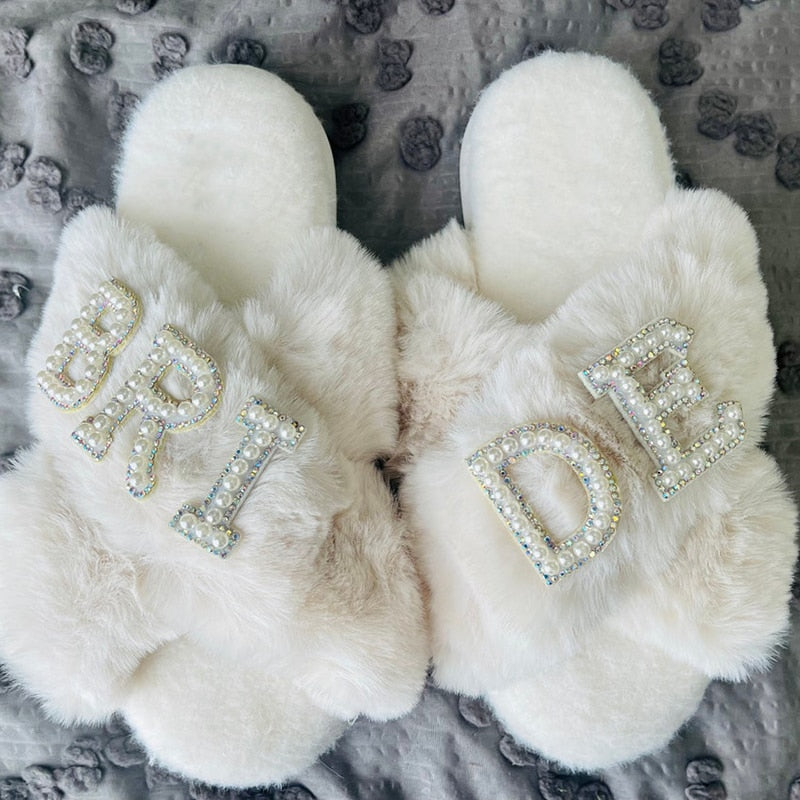 Heidi-Mode | Fuzzy Hausschuhe für Die Braut