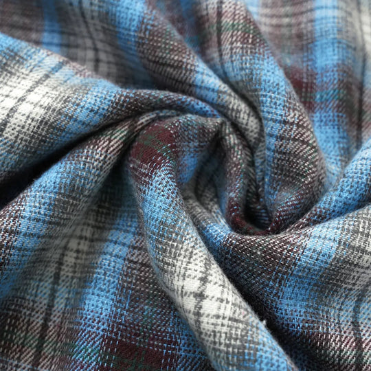 Kariertes Hemdkleid mit Gürtel und Knopfdetails