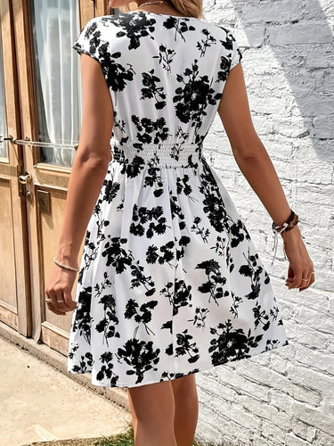 Heidi-Mode | Locker Sommerkleid mit Spitzenausschnitten und Leichten Ärmeln, Knielang Leichtes Polyester