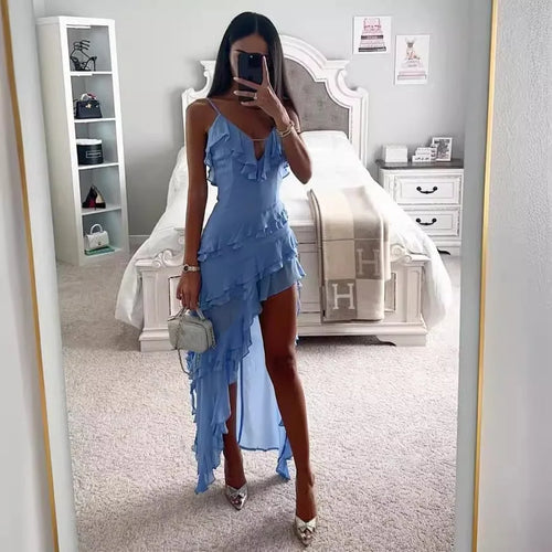 Sexy einfarbiges Kleid mit Neckholder-Ausschnitt