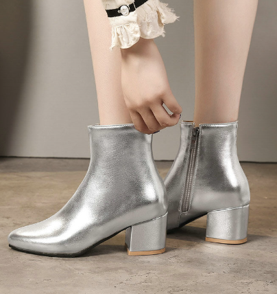 Heidi-Mode | Stilvolle Silberne Stiefeletten