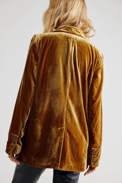 Entspannter Samtblazer mit langen Ärmeln und Knopfleiste