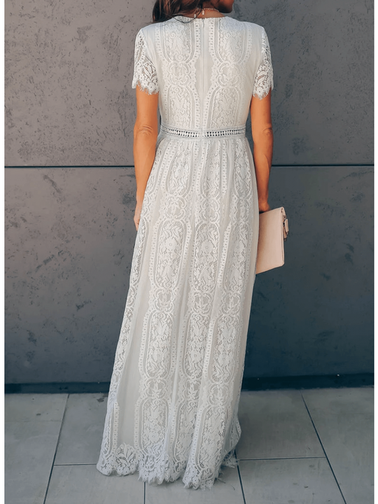 Kurzarm-Maxikleid aus Spitze mit V-Ausschnitt