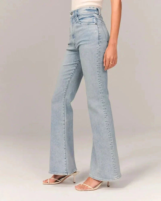 Heidi - Figurformende Bootcut-Jeans