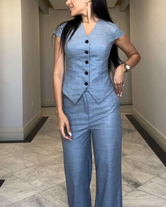 Heidi-Mode | Set Bestehend aus Kurzärmeliger Blauer Jacke und Hose