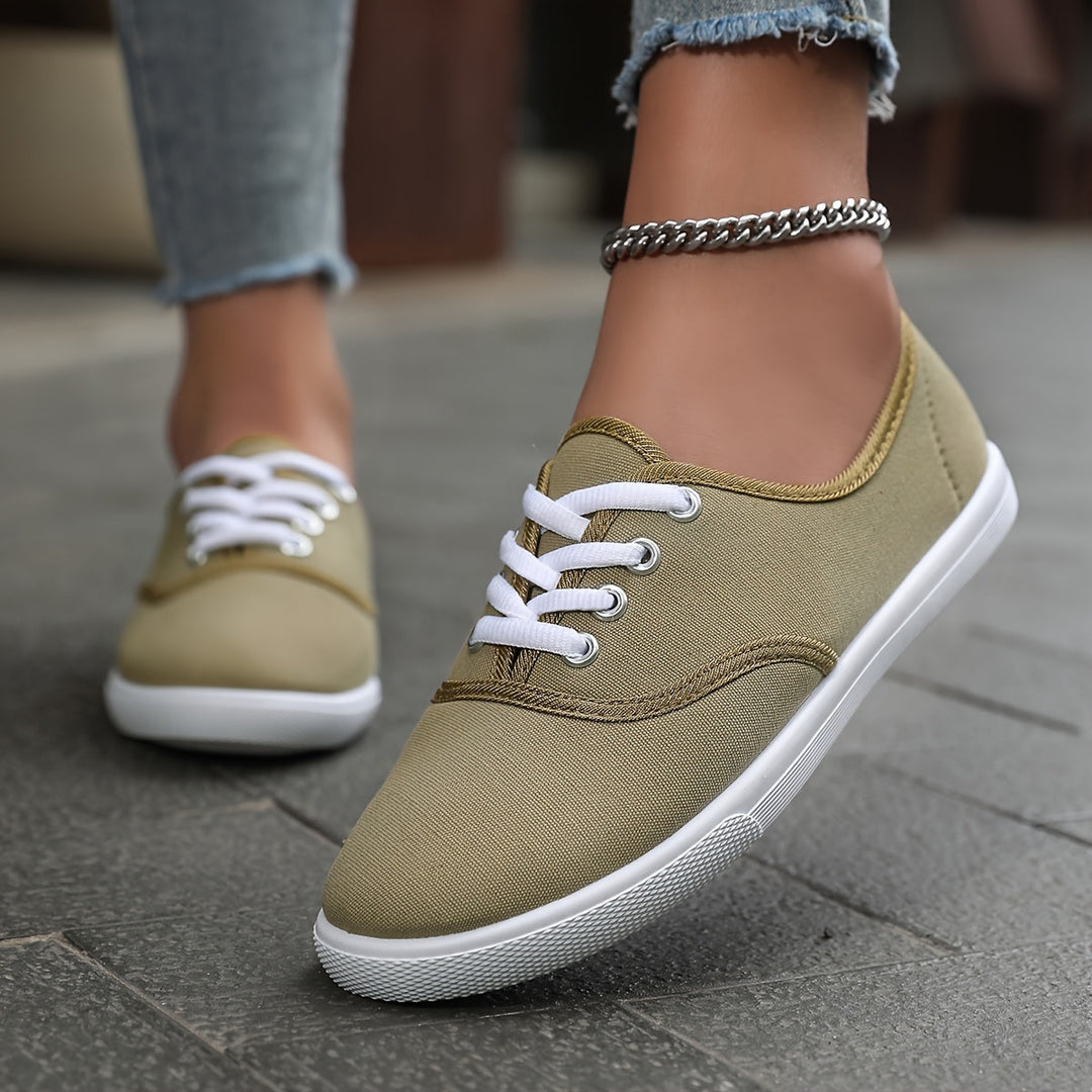 Heidi-Mode | Bequeme Niedrige Canvas Sneakers In Weiß