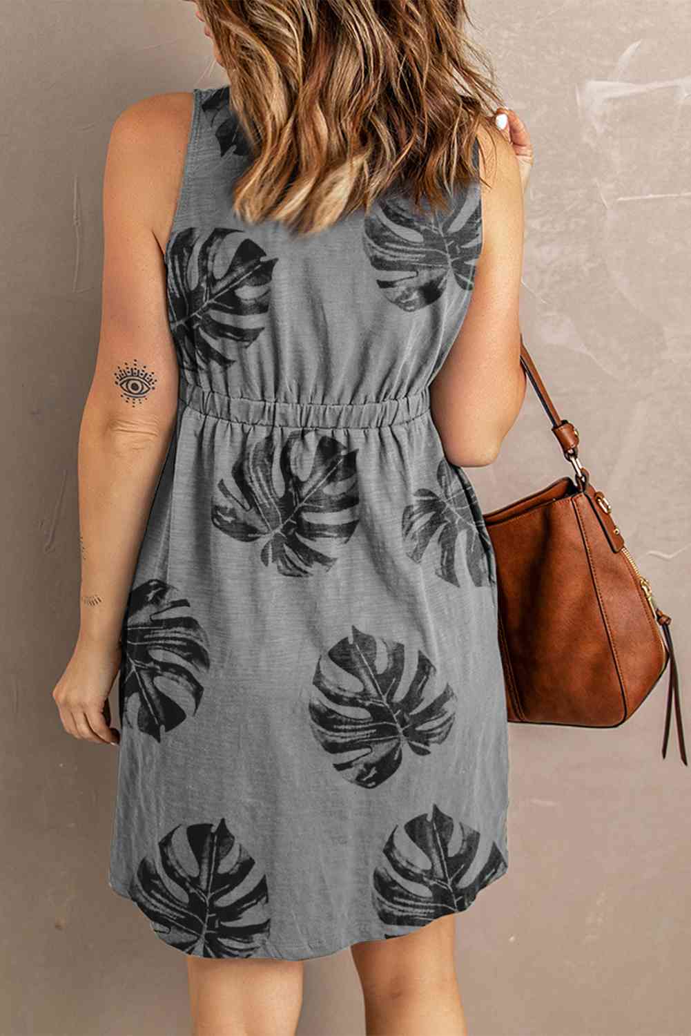 Heidi-Mode | Knopf Round Neck Ärmelloses Mini Magic Dress