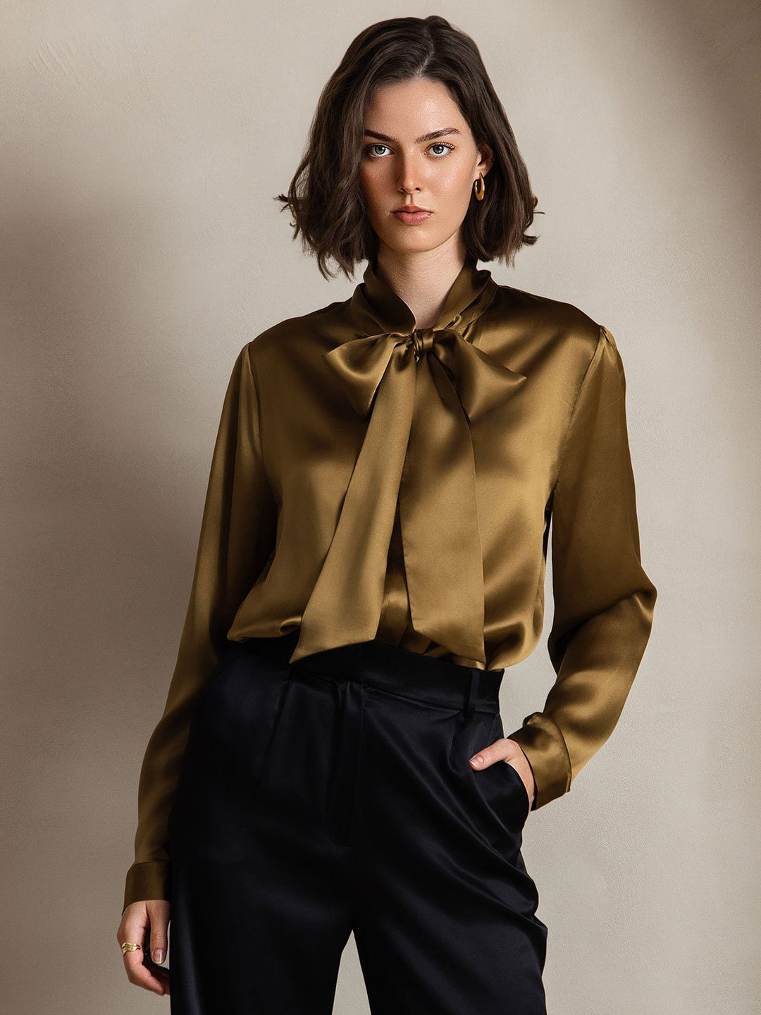 Heidi-Mode | Damen Elegante Seidenbluse mit Schlipskragen und Langen Ärmeln